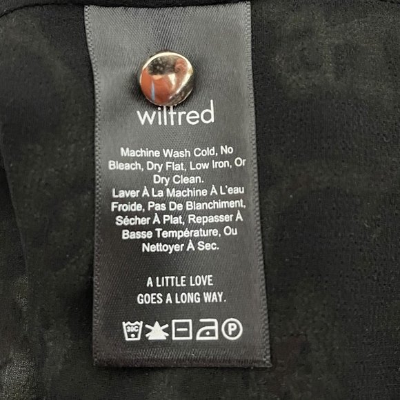 Wilfred Aritzia Medium Black Floral Long Sleeve Ruffle Mock Neck Long Sleeve Bl… - Picture 9 of 10